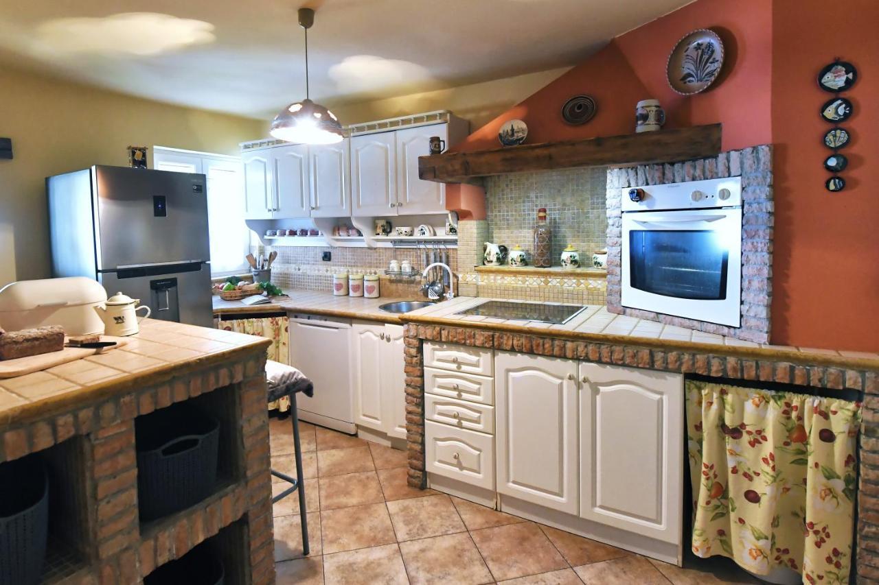*****Pool House With Beautiful Seaview,Big Garden And Old Tavern***** Rijeka Bagian luar foto