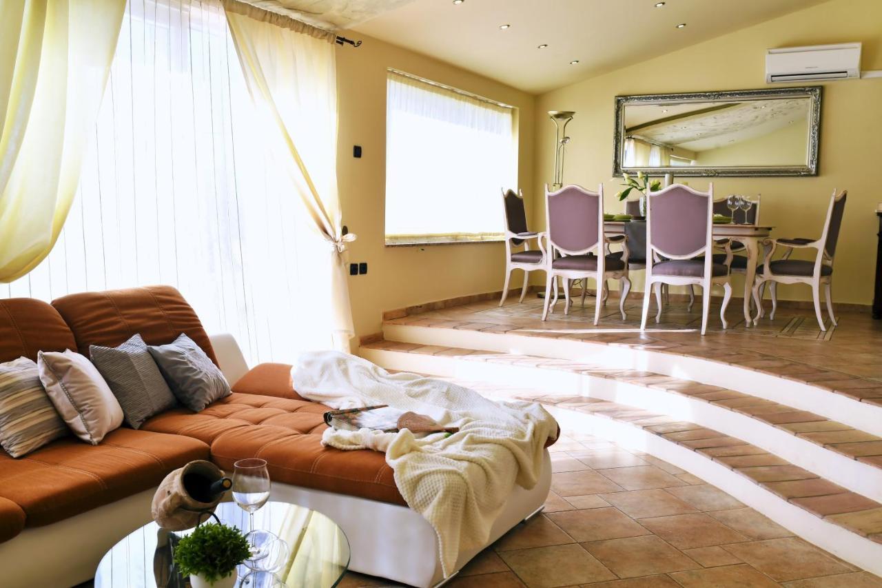 *****Pool House With Beautiful Seaview,Big Garden And Old Tavern***** Rijeka Bagian luar foto